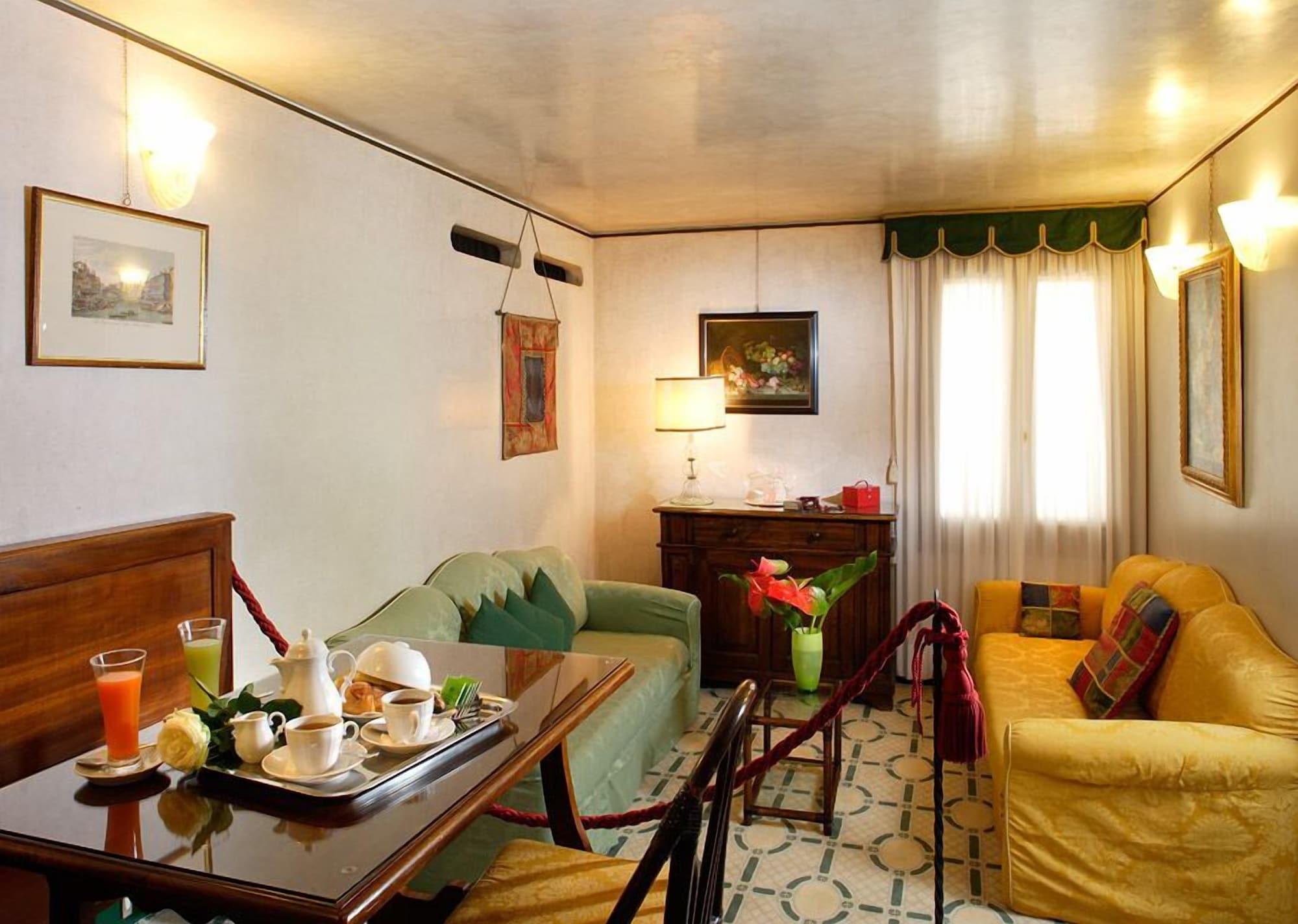 Palazzo Del Giglio Otel Venedik Dış mekan fotoğraf